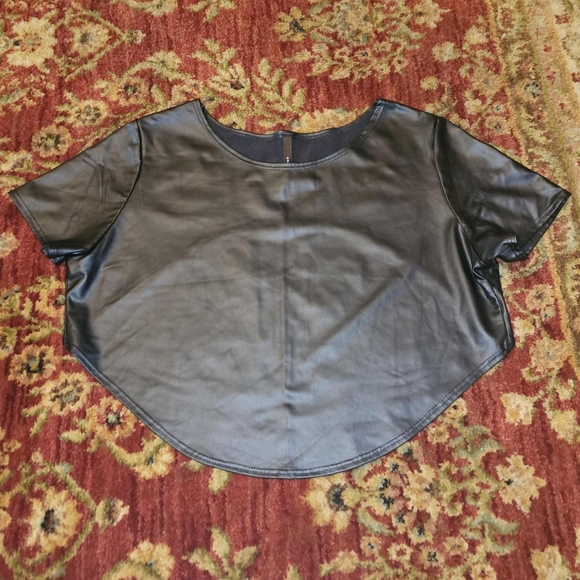 3 for $25 / Gojane top - Picture 1 of 4